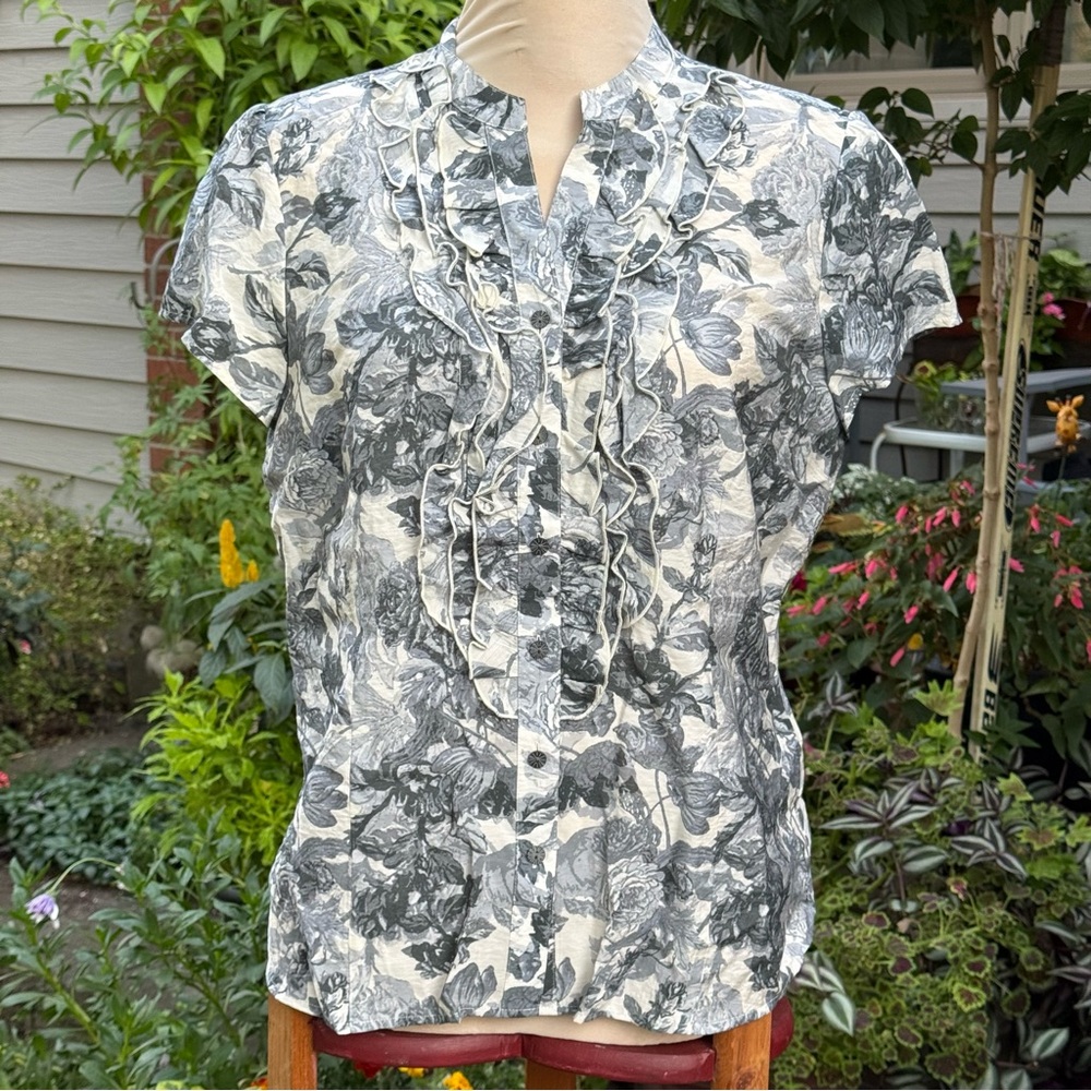 Van Heusen Monochrome Floral Blouse